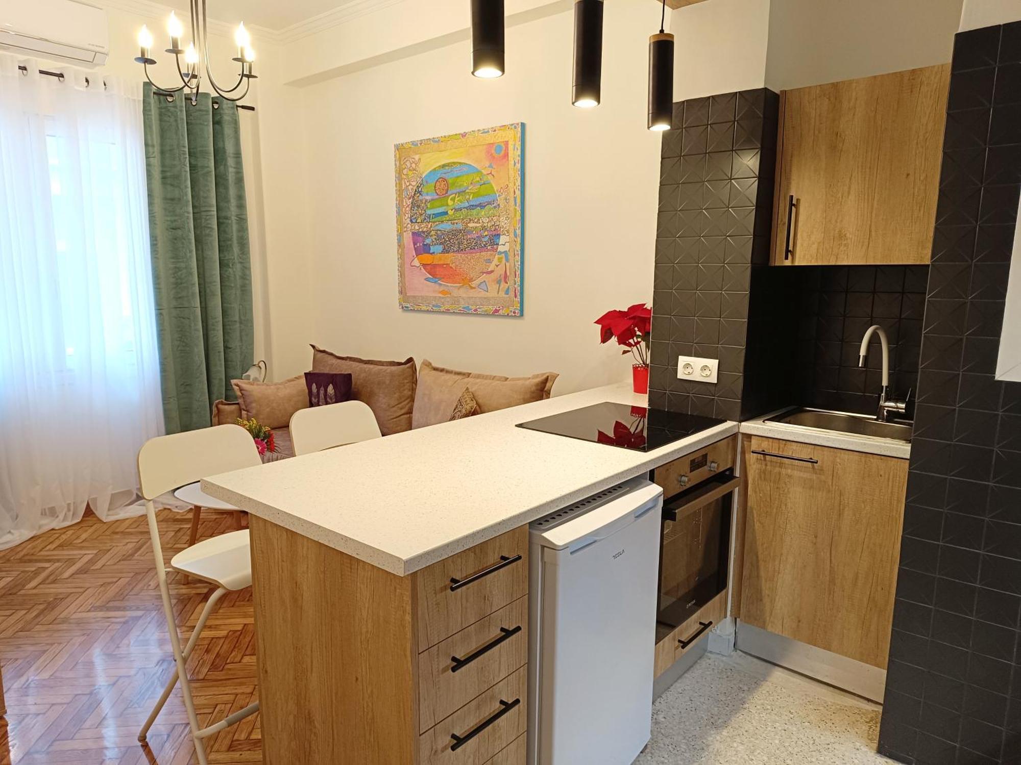 Golden Apartment In Victoria Атина Екстериор снимка